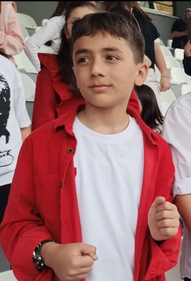 Denizde boğulan iki kardeş son yolculuğuna uğurlandı! Ortaya çıkan detay kahretti