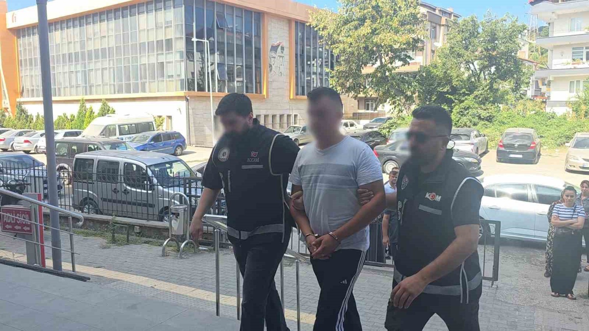 Sahte Altın Tacirleri Kuyumcunun Dikkatiyle Yakalandı