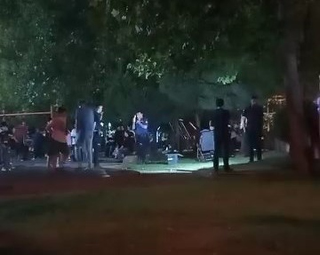 Silahlı Bebek Arabası Şoku: Genç Anne, Arabada Silah Bulunca Dehşete Düştü