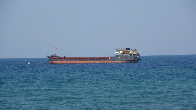 Rusya-Ukrayna savaşı deniz ticaretini vurdu: Gemiler Trabzon açıklarında bekliyor