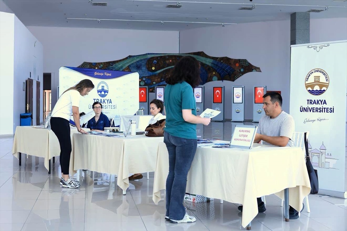 Trakya Üniversitesi'nde Yüz Yüze Kayıtlar Devam Ediyor