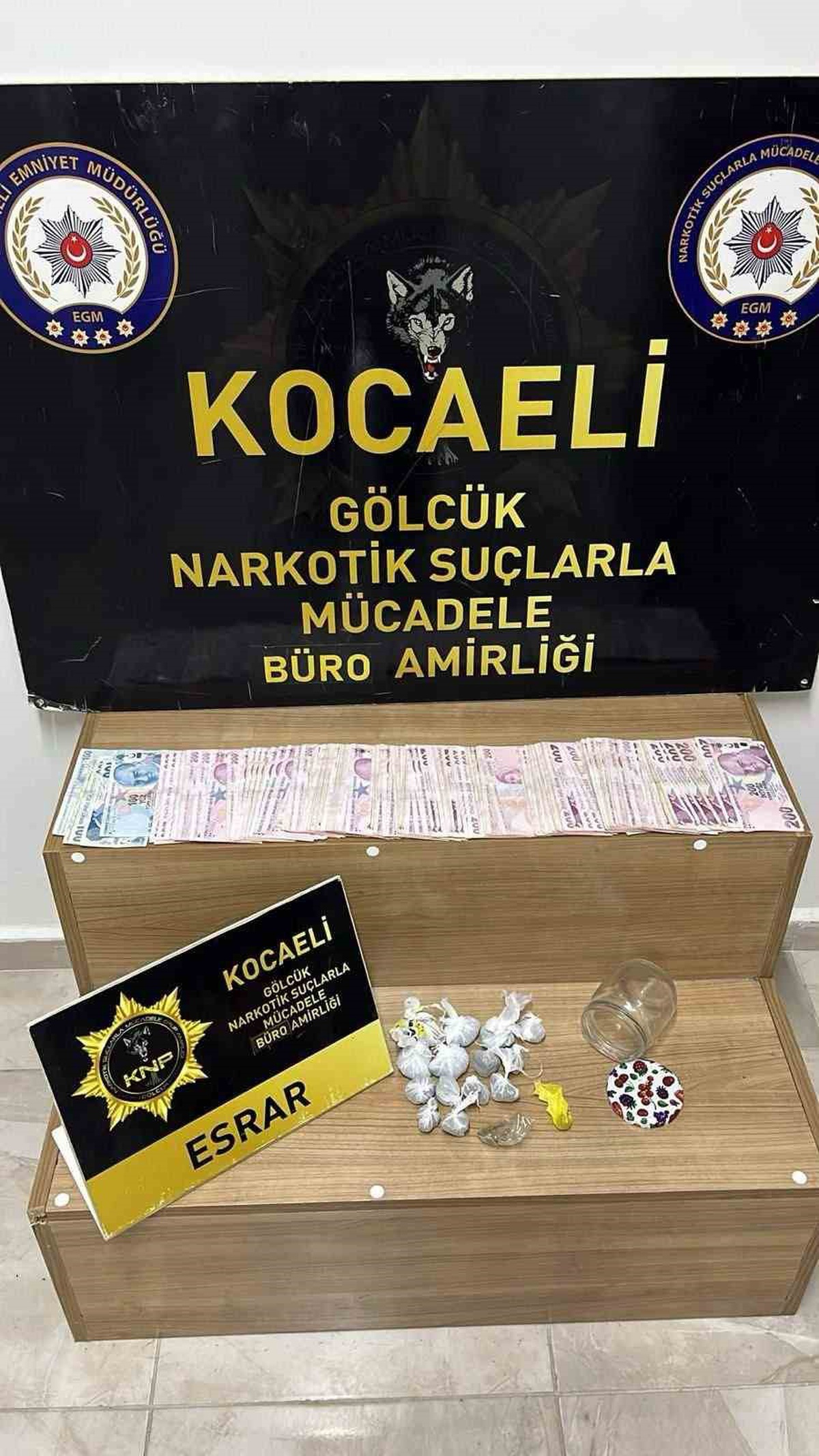 Kocaeli'de Uyuşturucu Operasyonu: 3 Tutuklama
