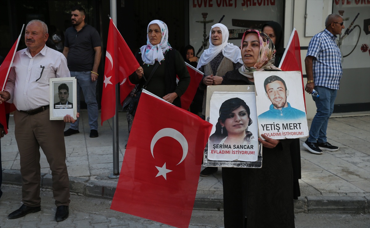 Van\'da Aileler PKK\'ya Karşı Eylemlerine Devam Ediyor