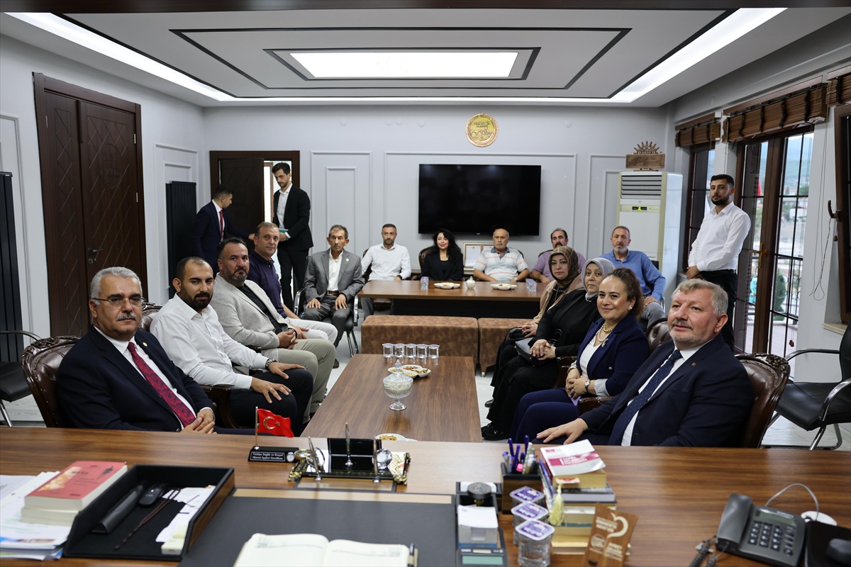 Ahlatcı Osmancık'ta Ziyaretlerde Bulundu