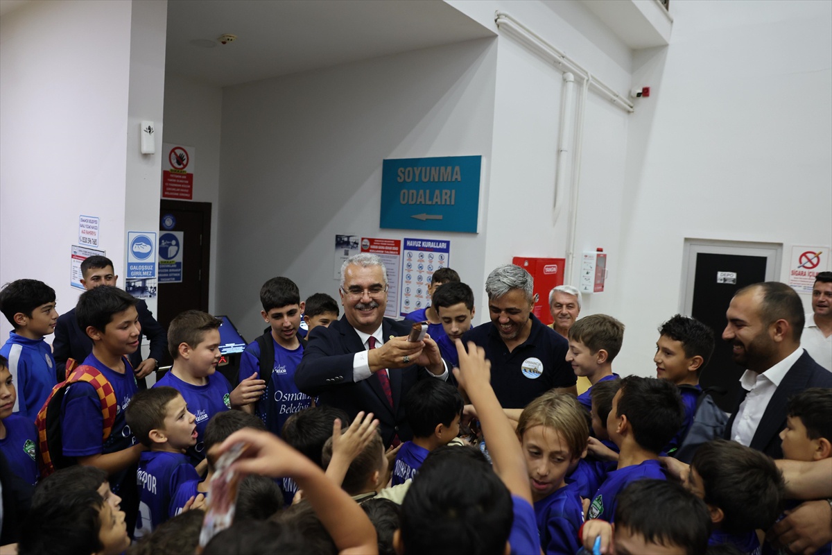 Ahlatcı, Osmancık'taki Spor Tesislerini Ziyaret Etti