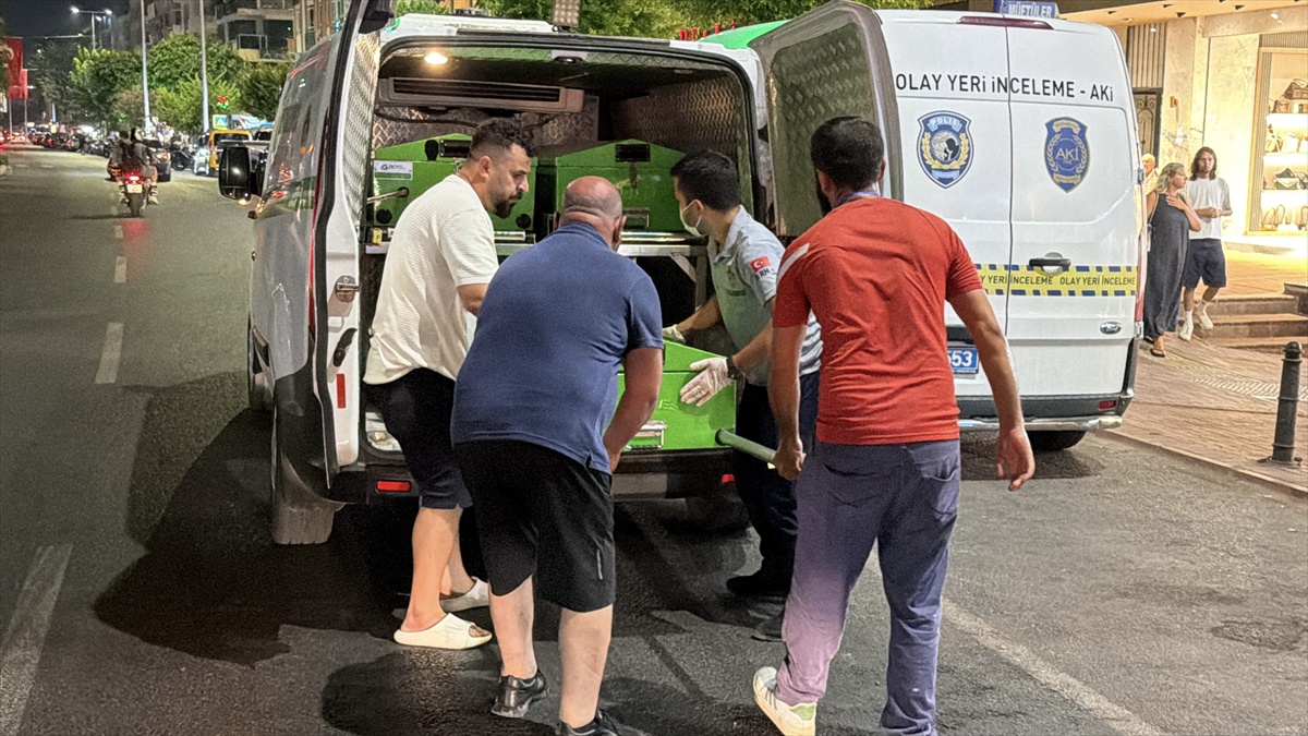 İsveçli Turist Alanya'da Ölü Bulundu