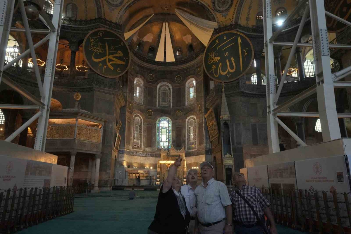 Ayasofya Restorasyonu Devam Ediyor