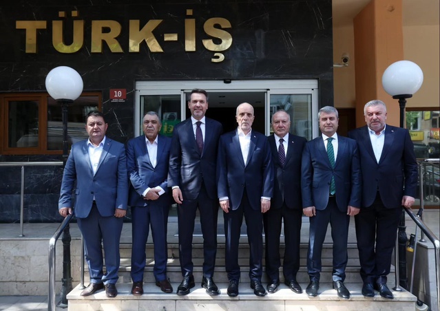 Bakan Bayraktar ve Türk-İş Görüşmesi