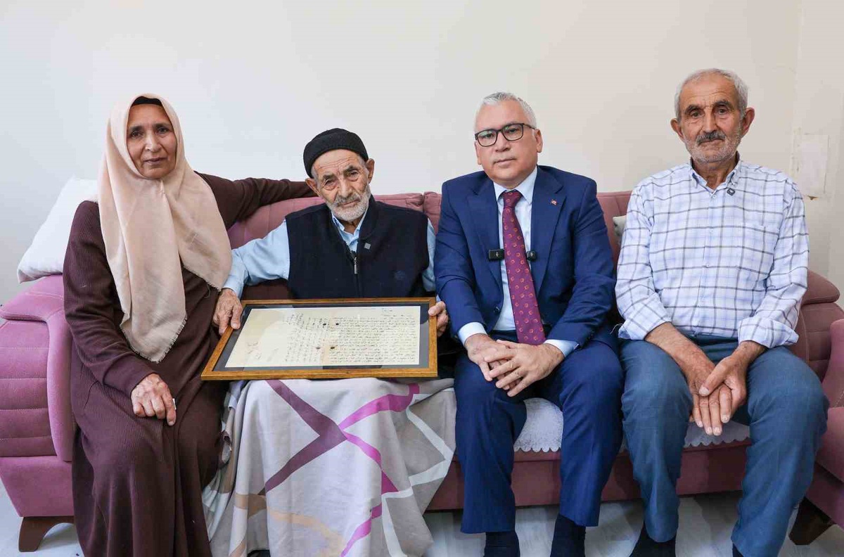 113 Yıllık Mektup Aileye Teslim Edildi