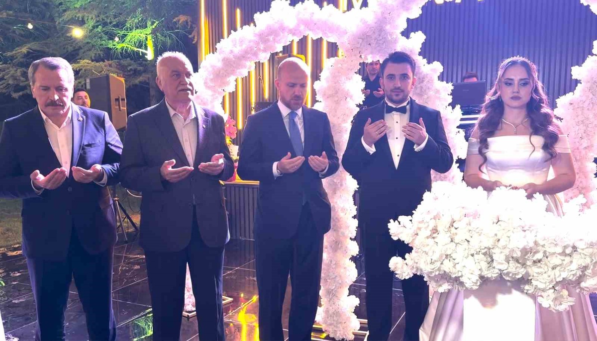 Bilal Erdoğan'dan Genç Çifte 3 Çocuk Tavsiyesi