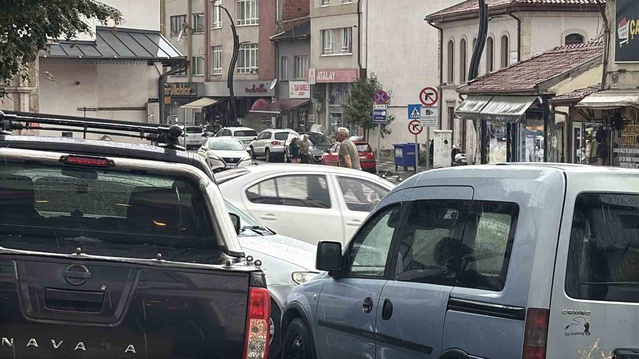 Bolu'da Sıcaklık 30’dan 15’e Düştü