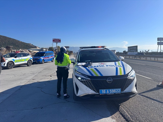 Bursa'da Panelvan Motosiklete Çarptı: 2 Yaralı