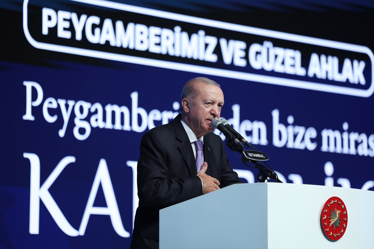 Erdoğan: Ümmet yeniden kenetlensin