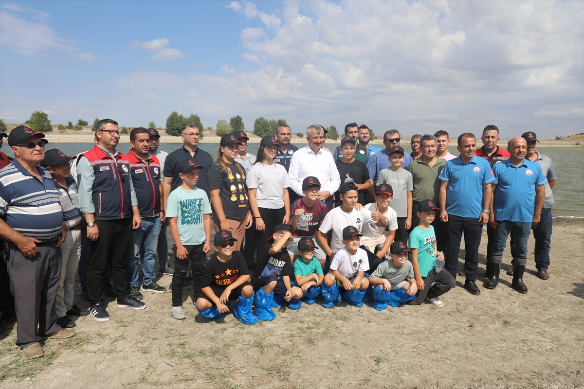 Edirne'de 1.2 Milyon Sazan Yavrusu Göletlere Bırakılacak