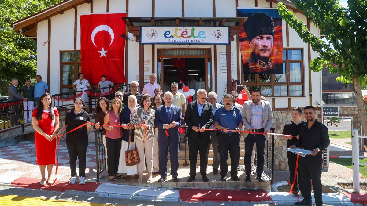 Engelli Bireyler İçin El Ele Kafe Açıldı