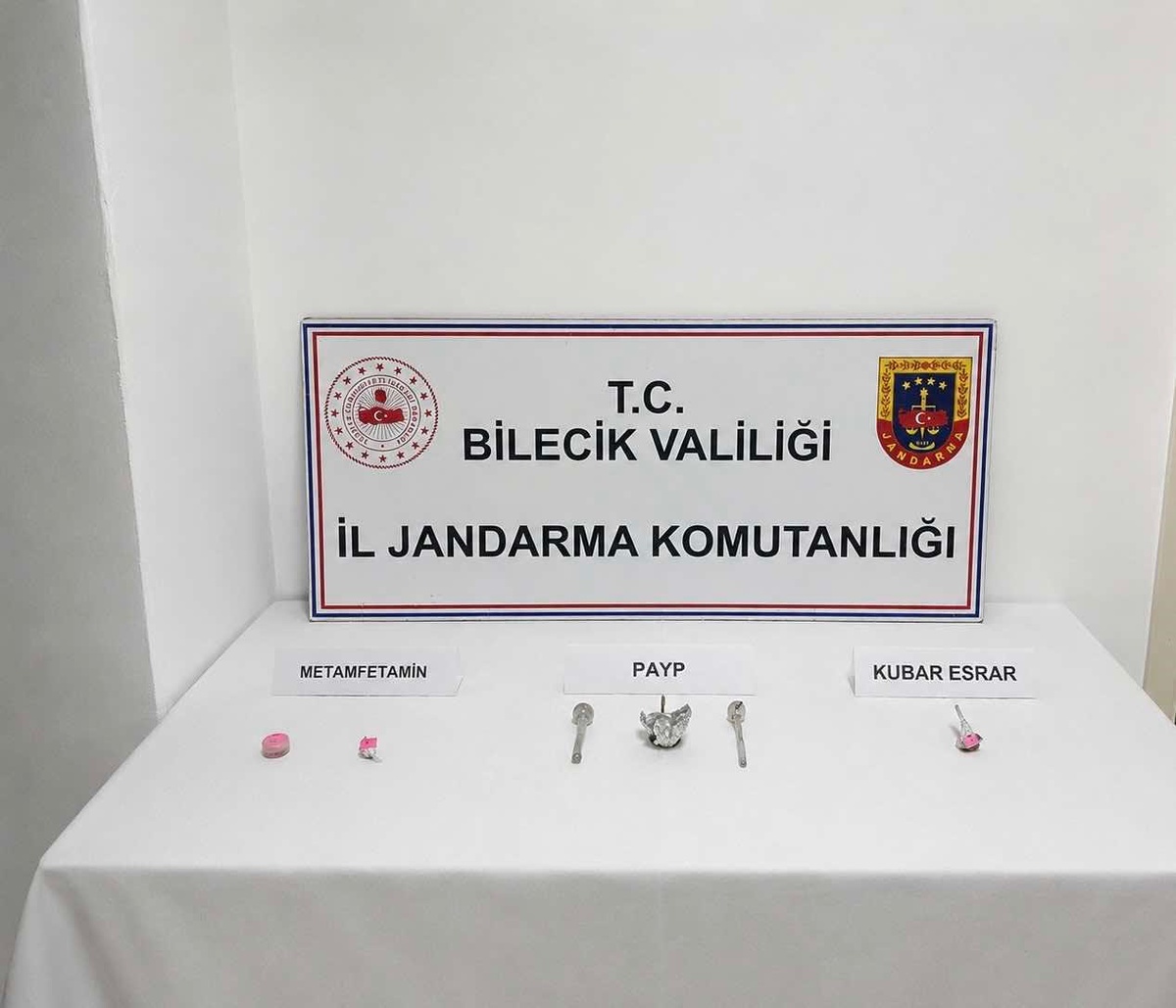 Pazaryeri'nde Uyuşturucu Operasyonu