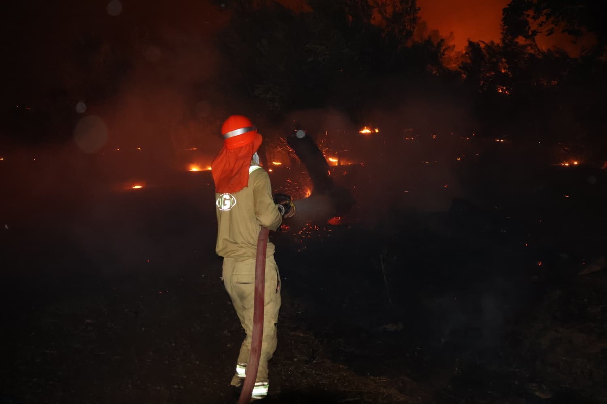 Fethiye'de Orman Yangını: Evler Tehlikede