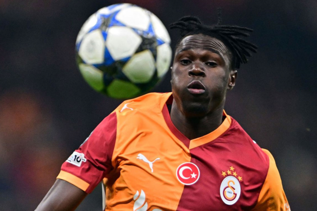 Galatasaray'a 39 milyon euroluk çılgın teklif! Yönetim düşünmeden reddetti