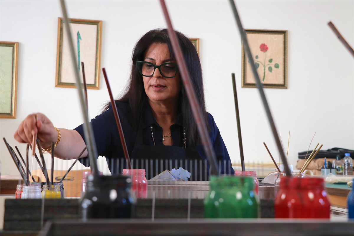 Arzu Dinler: Ebru Sanatının Kültür Elçisi