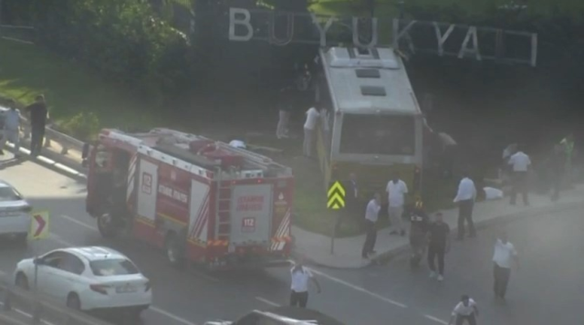 İstanbul'da İETT otobüsü kaza yaptı: 2 ölü, 16 yaralı