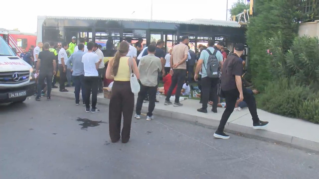 İstanbul'da İETT otobüsü kaza yaptı: 2 ölü, 16 yaralı