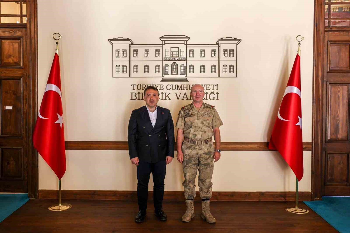Bilecik'te Jandarma Eğitim Komutanı Valiyi Ziyaret Etti