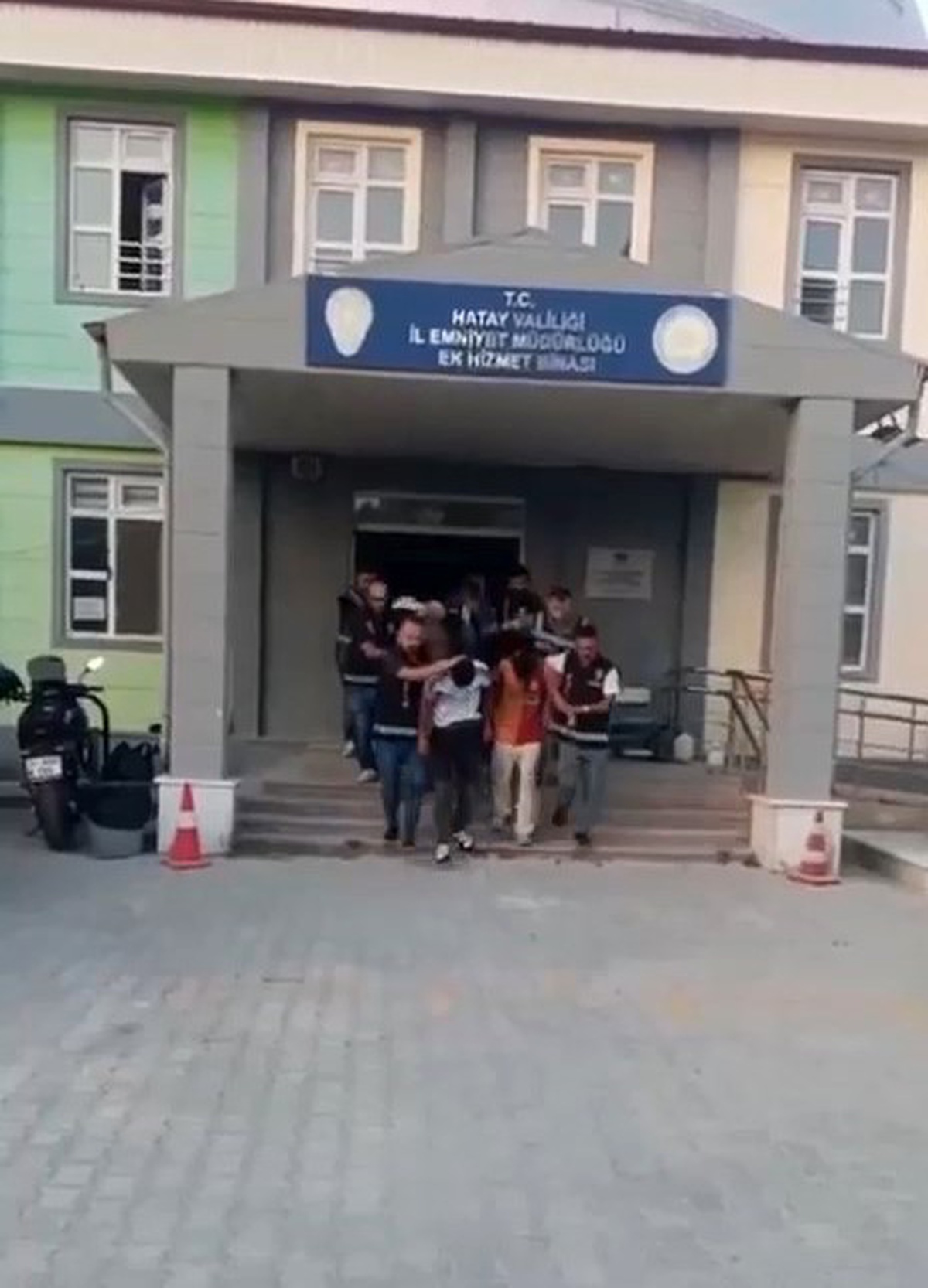 Hırsızlık Şebekesi Konteyner Kentte Yakalandı
