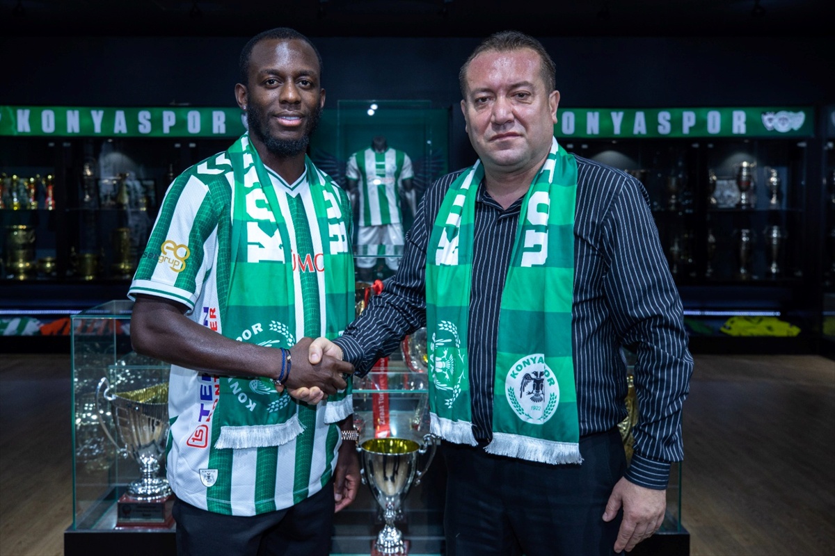 Konyaspor, Dompe'yi Transfer Etti