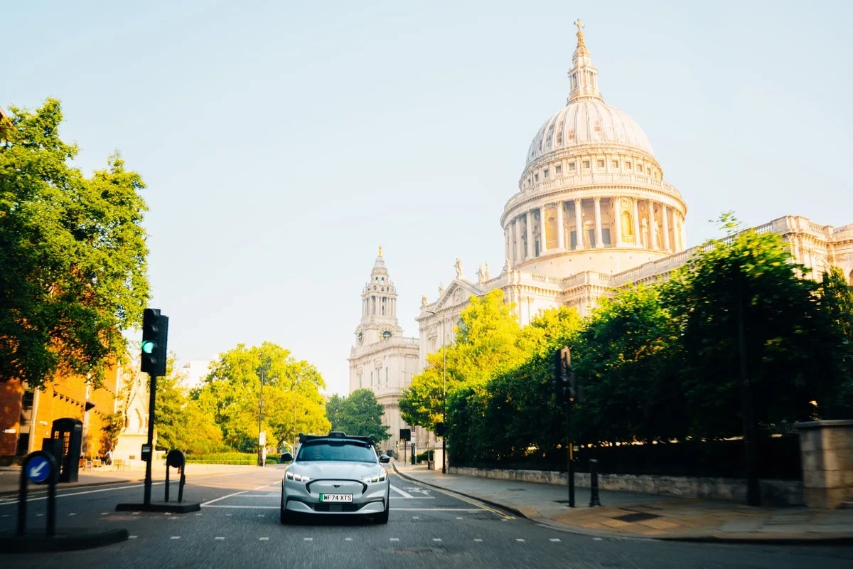 Londra'da Sürücüsüz Taksiler Gecikebilir