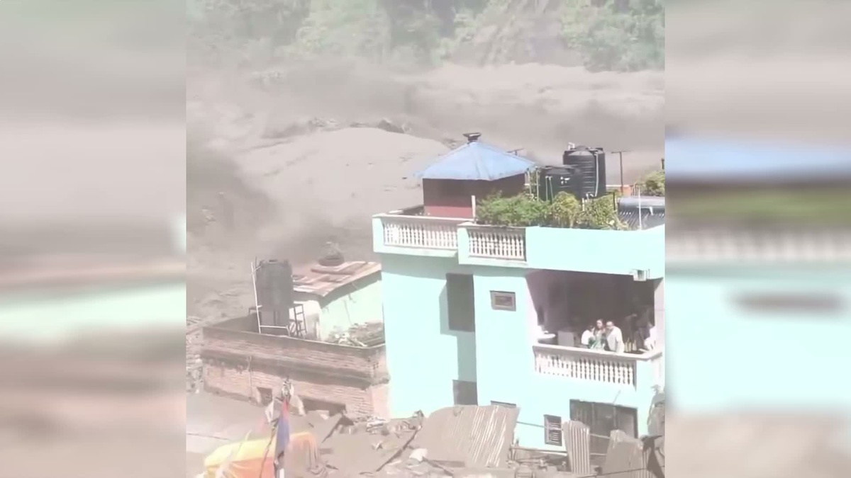Nepal'deki Sel Felaketi: 547 Ölü, 977 Kayıp