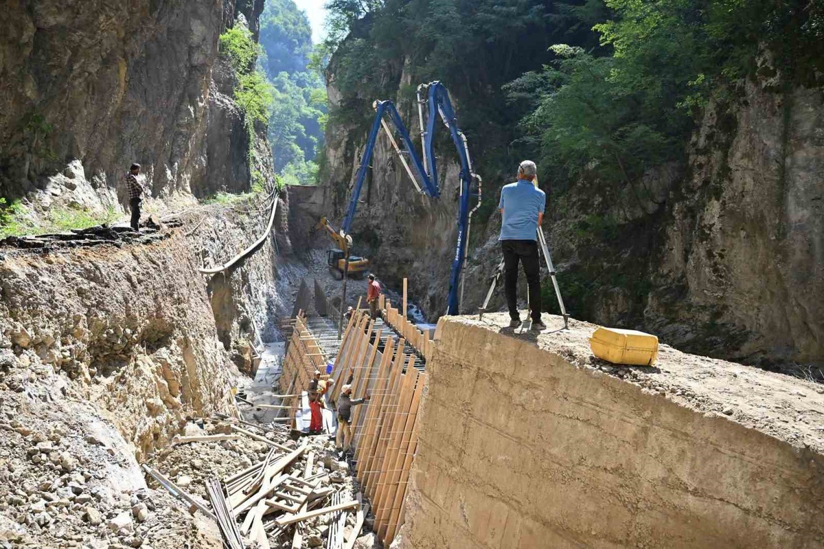 Şeker Kanyonu'nda İnşaat Çalışmaları Devam Ediyor