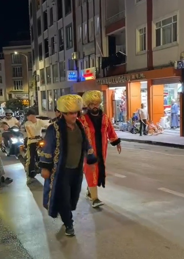 Gerze'de Mehter Marşı Eşliğinde Padişah Yürüyüşü