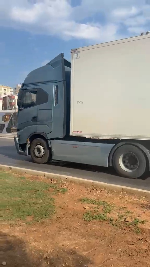 TIR Şoförüne Taşlı Saldırı