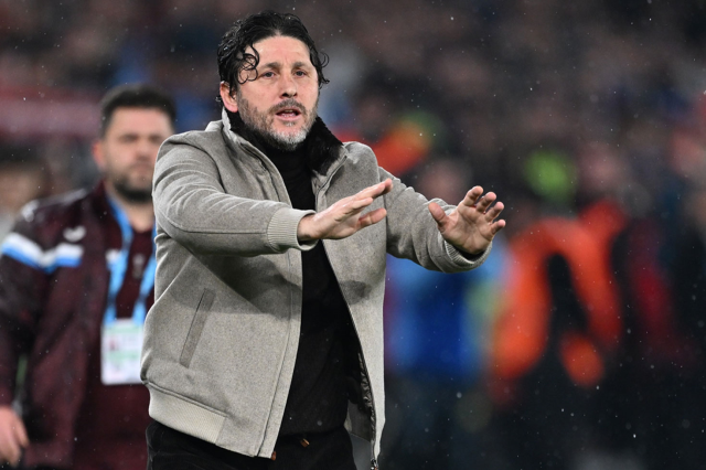 Trabzonspor teknik direktörü Fatih Tekke görevinden istifa etti