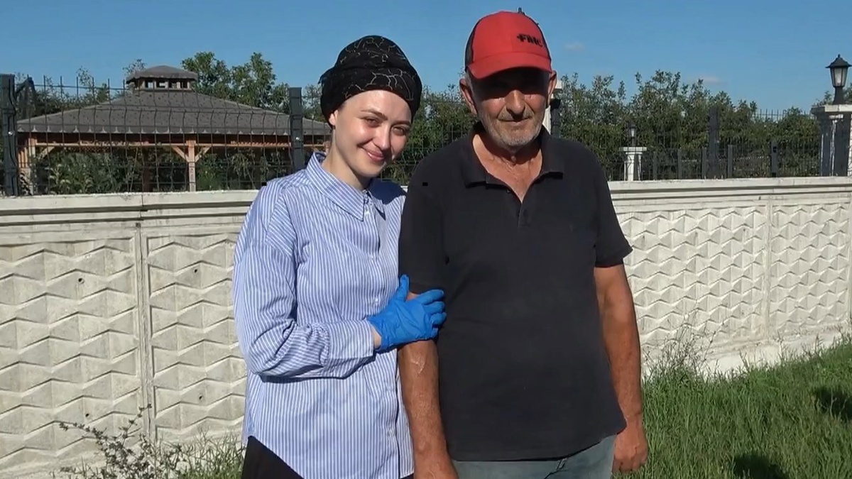 Zeynep Sude Sezer'den Şeftali Hasadı Desteği