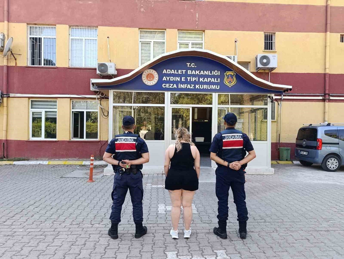 Uyuşturucu Suçundan Aranan Kadın Yakalandı