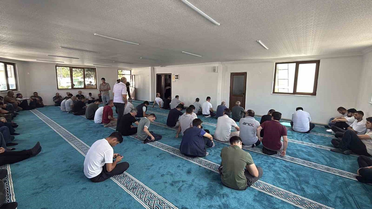 Yıldırım Düşen Cami Yenilendi