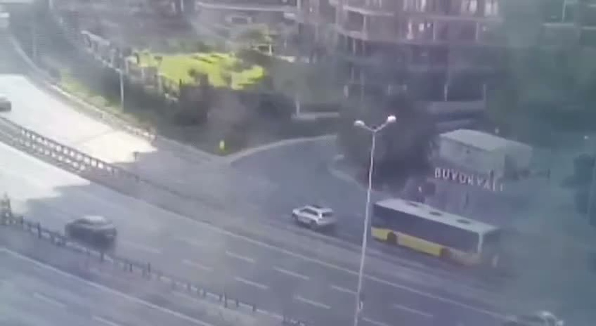 Zeytinburnu'ndaki Kaza: 1 Ölü, 17 Yaralı
