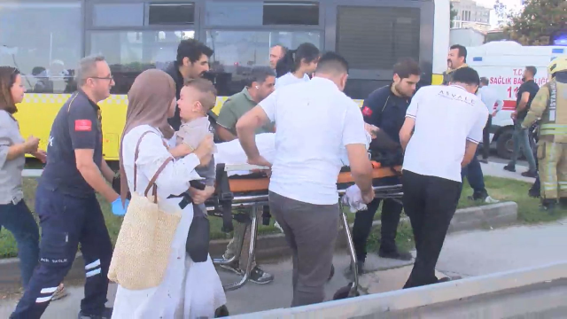 Zeytinburnu'ndaki İETT otobüsü kazasında can kaybı 2'ye yükseldi
