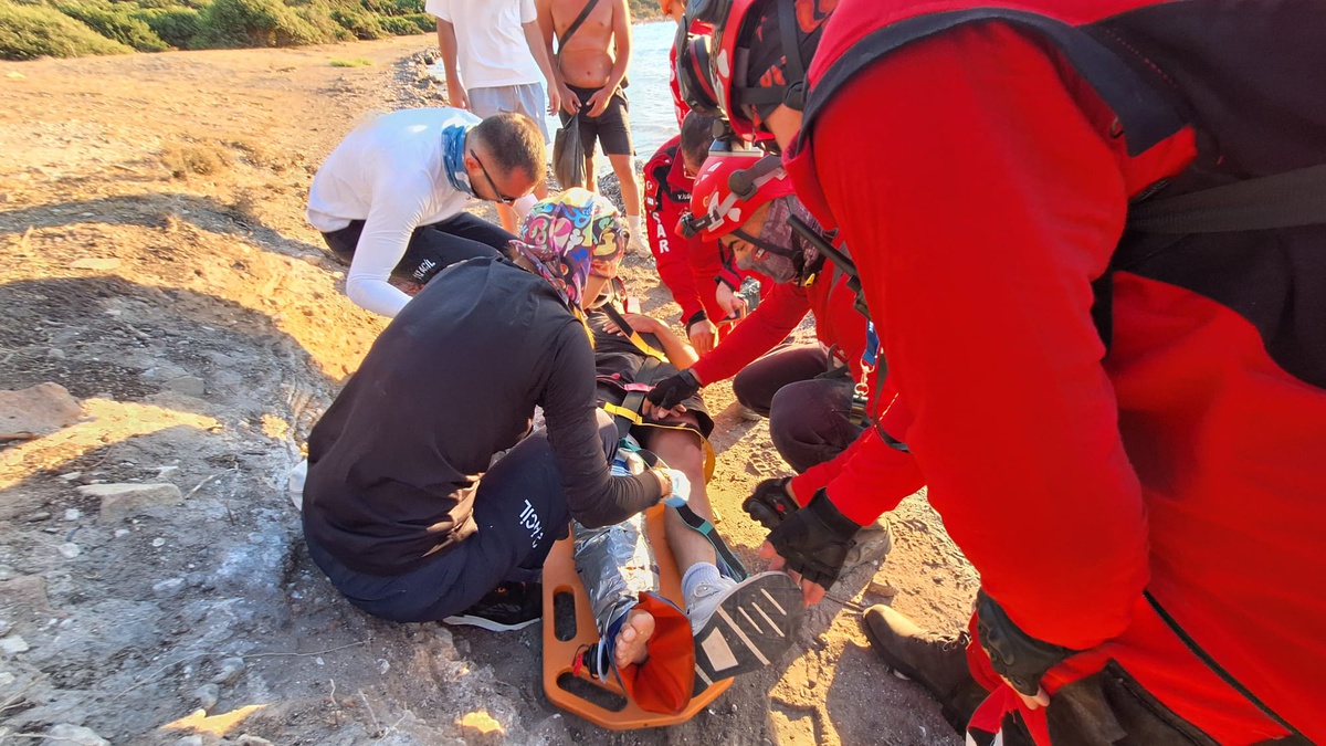 Bodrum'da Yürürken Düştü, Hastaneye Kaldırıldı
