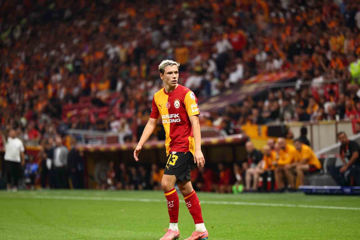Batrakov, Galatasaray'daki İlk Maçına Çıktı
