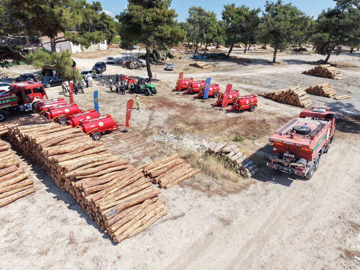 Ayvacık'ta Orman Yangınlarına Karşı Tanker Desteği