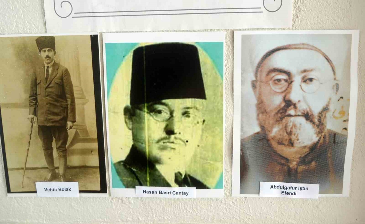 Balıkesir’in ilk milletvekilleri önce yemin etti sonra resmi izinle cepheye gitti