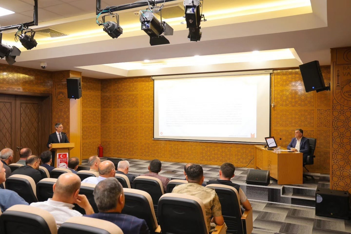 Bayburt'ta Okul Güvenliği Toplantısı