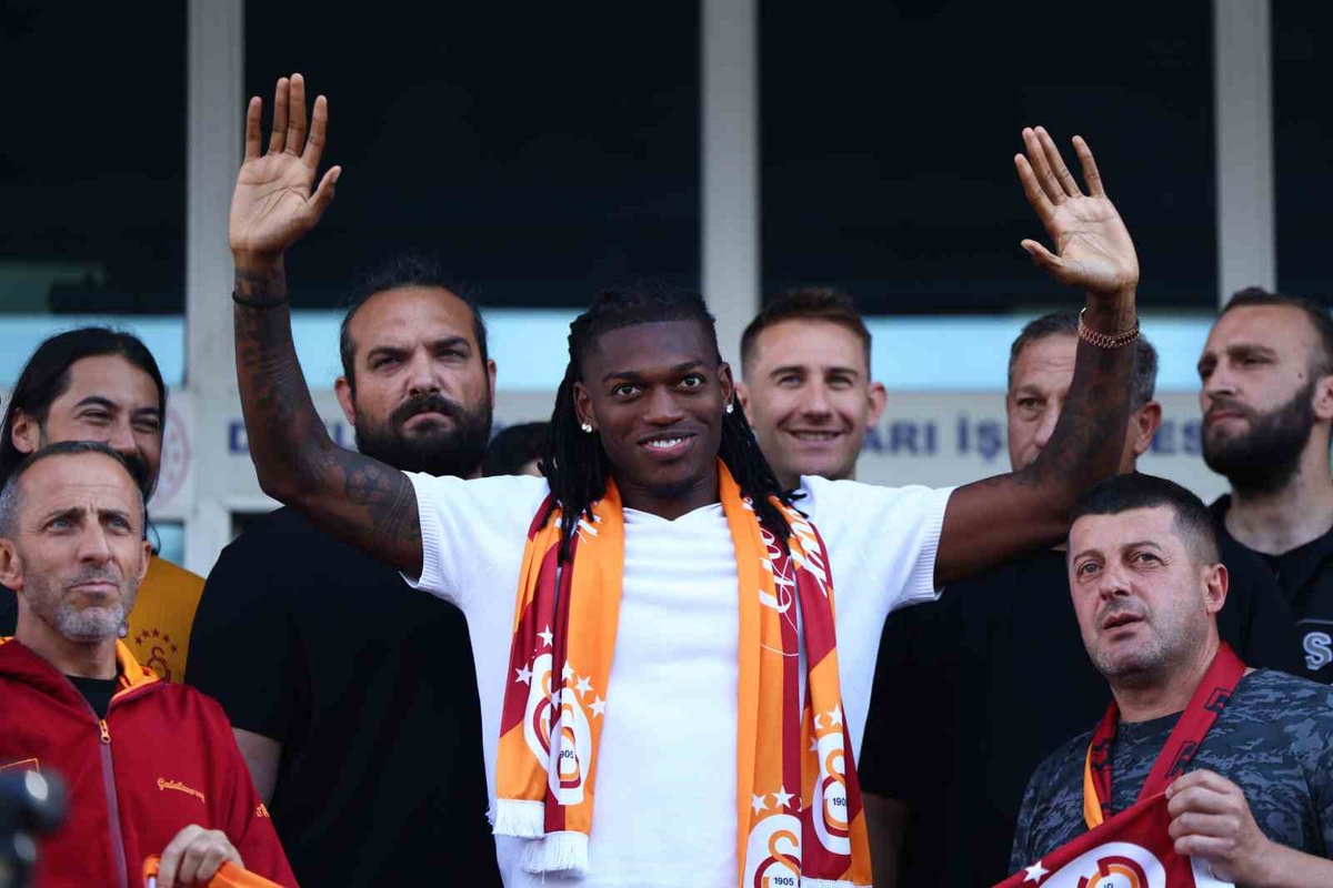 Galatasaray'ın Yeni Transferi Rafael Leao İstanbul'da