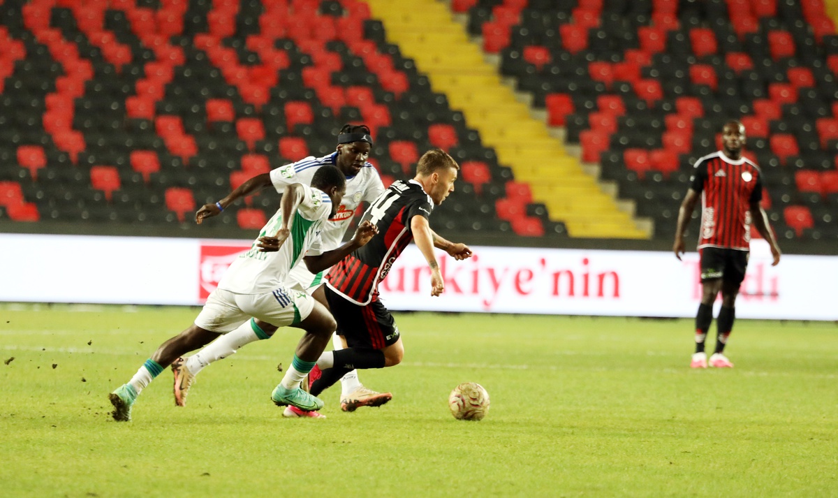 Gaziantep FK, Rizespor'a 2-1 Mağlup