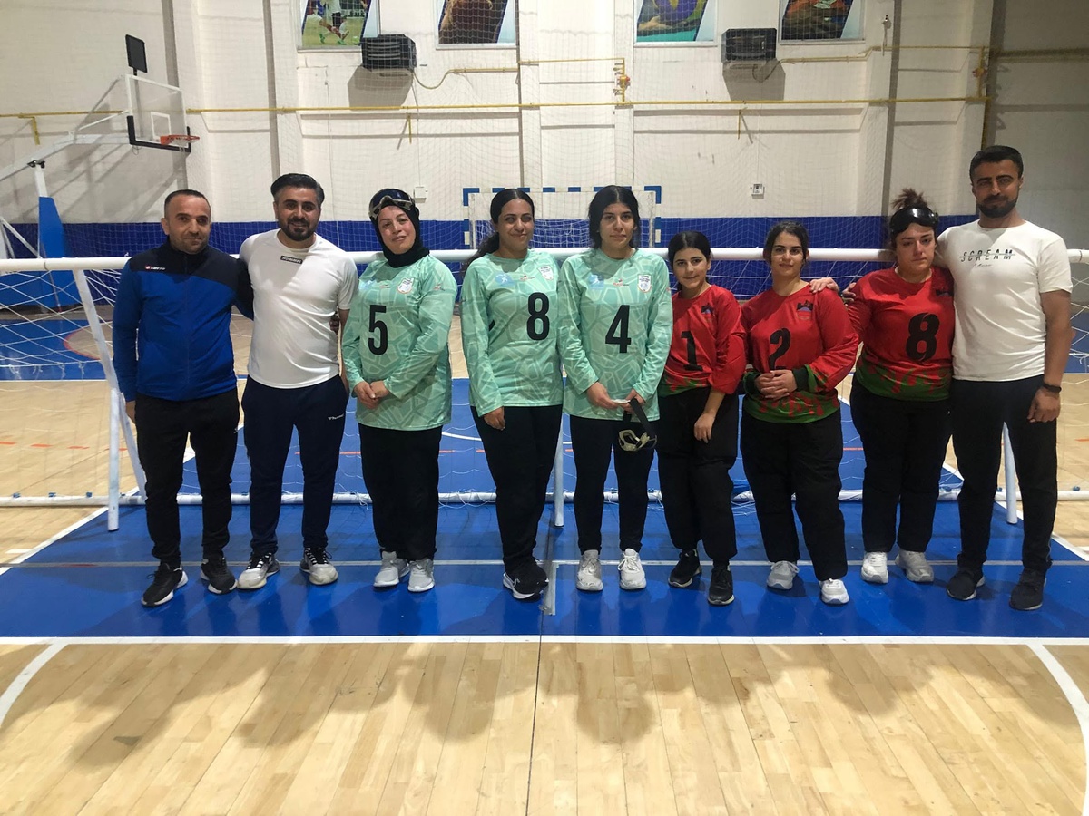 Görme Engelli Çift Golbolda Aşkı Buldu