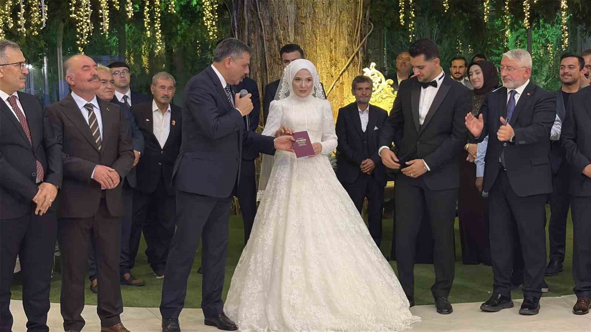 Bakan Çiftçi'nin Nikah Şahidliği