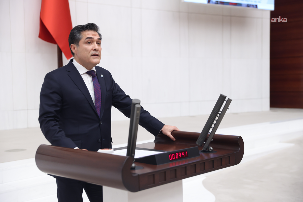 Buğra Kavuncu: 'Şantaj ve tehdit siyasetin yeni normali mi? Millete hizmette yarışalım fakat adil yarışalım'