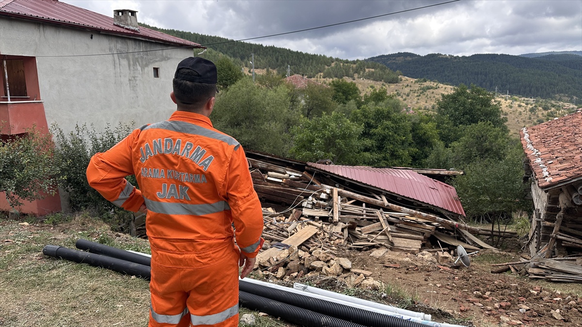 Kastamonu\'da Evin Çökmesi: 5 Yaralı